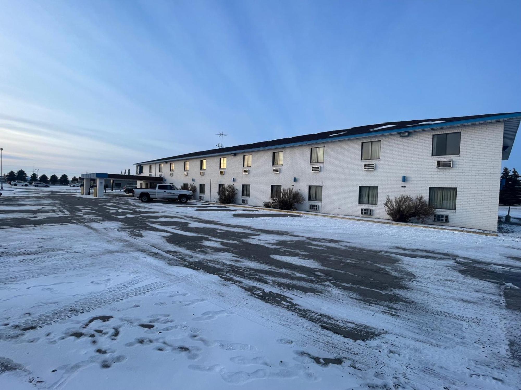 Dakota Inn Fargo Exterior foto